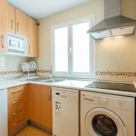 Bright And Wide 1bd 2bth- Jose Gestoso Apartment *